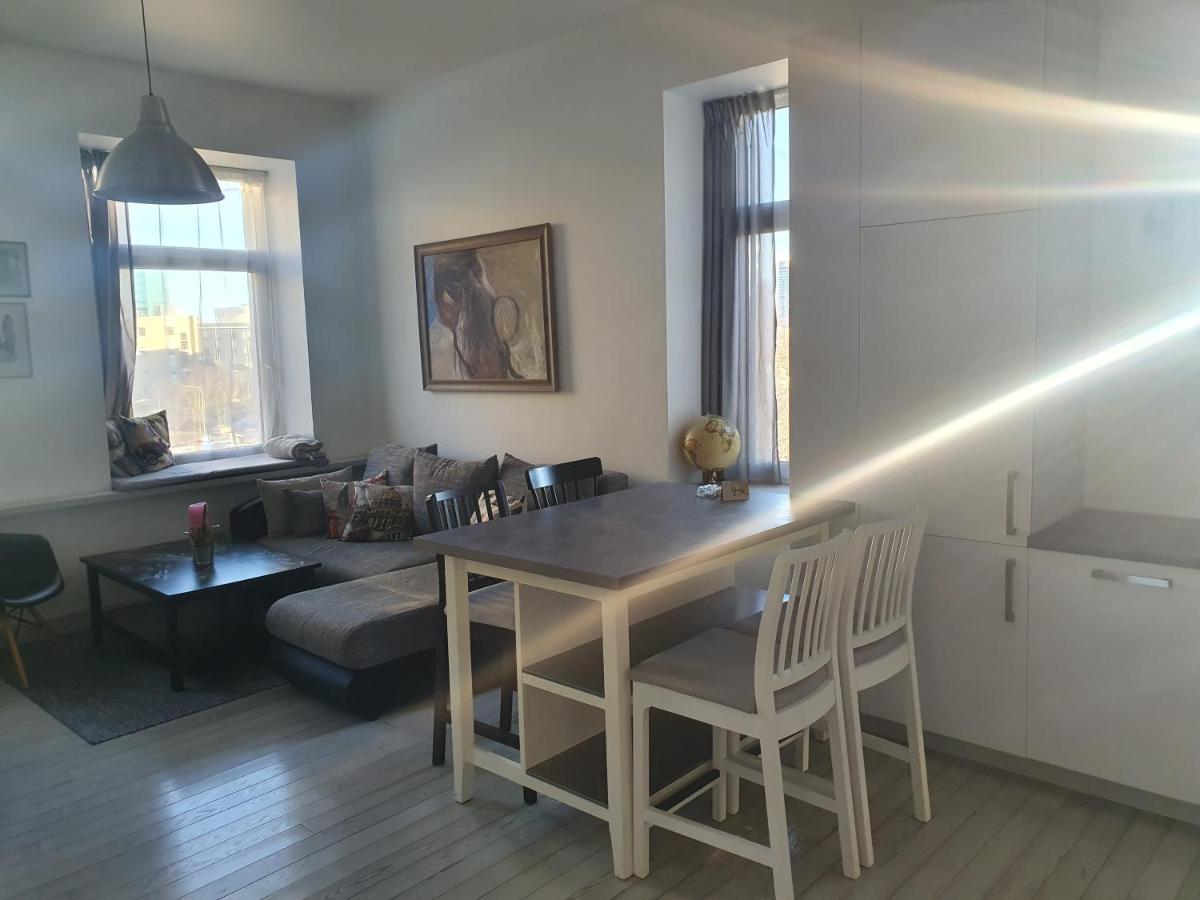 Vilnius Apartment With Stained Glass Экстерьер фото