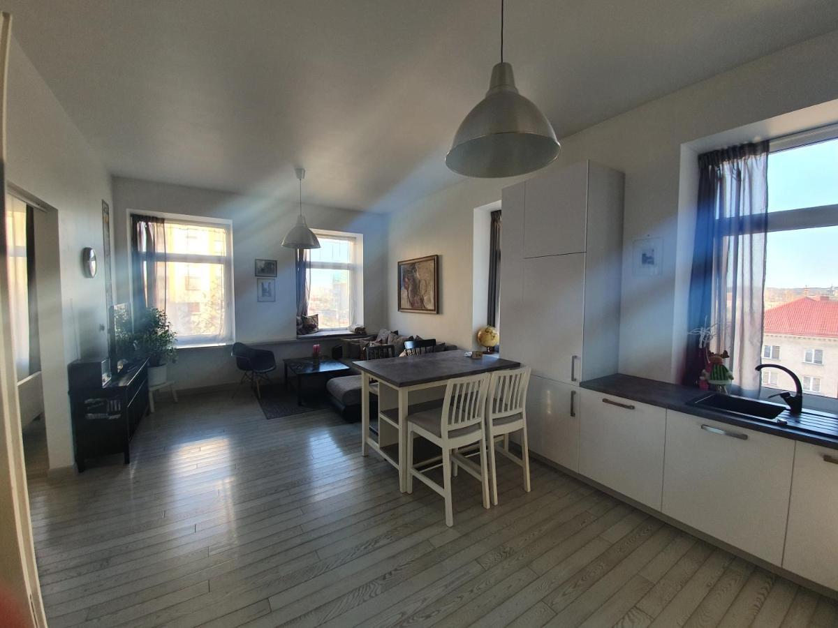 Vilnius Apartment With Stained Glass Экстерьер фото