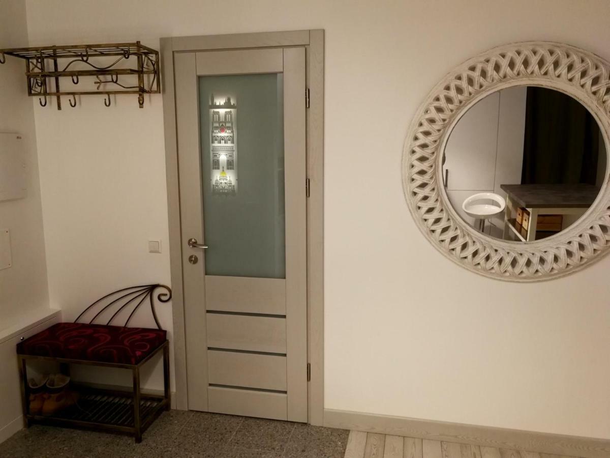 Vilnius Apartment With Stained Glass Экстерьер фото