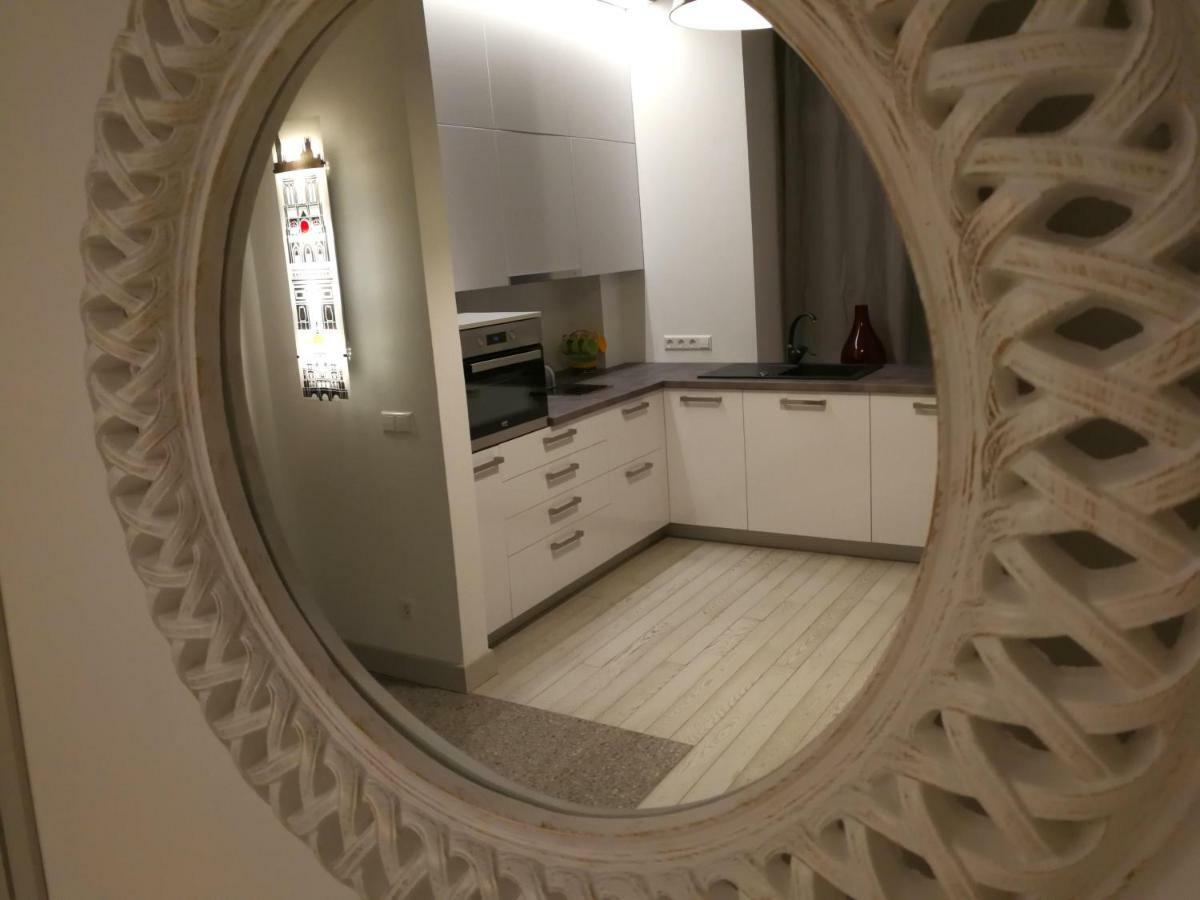 Vilnius Apartment With Stained Glass Экстерьер фото