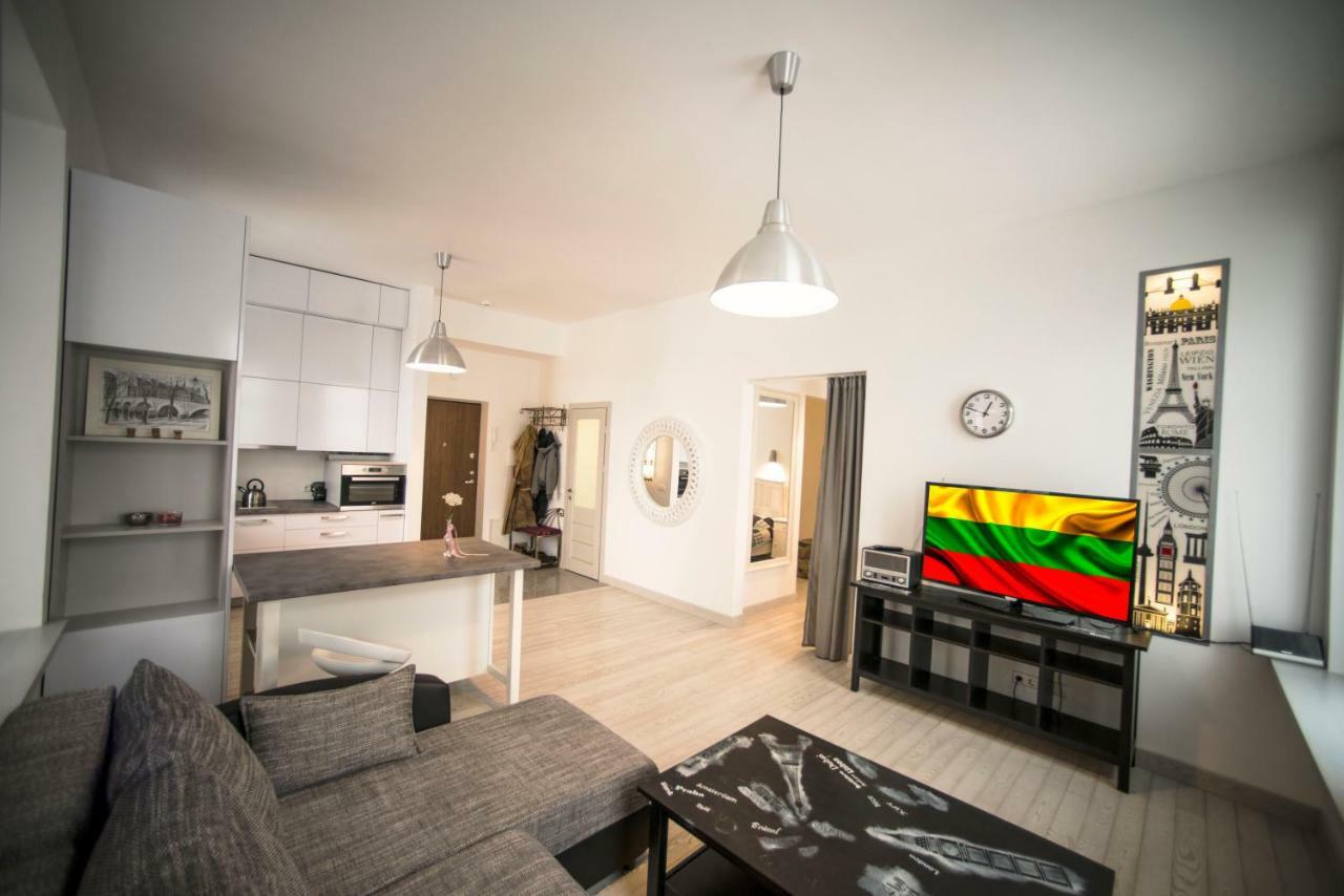 Vilnius Apartment With Stained Glass Экстерьер фото
