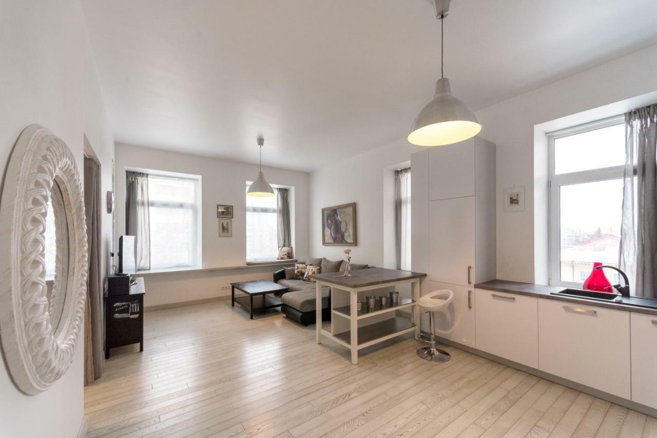 Vilnius Apartment With Stained Glass Экстерьер фото