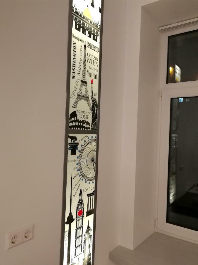 Vilnius Apartment With Stained Glass Экстерьер фото